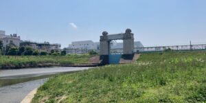 川崎河港水門前